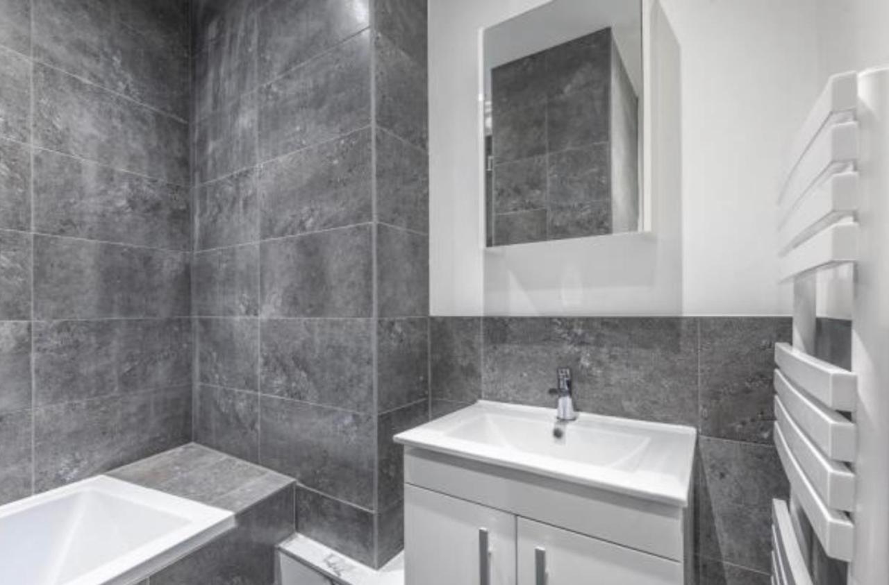 Premium Apartments Thatcham Broadway Esterno foto