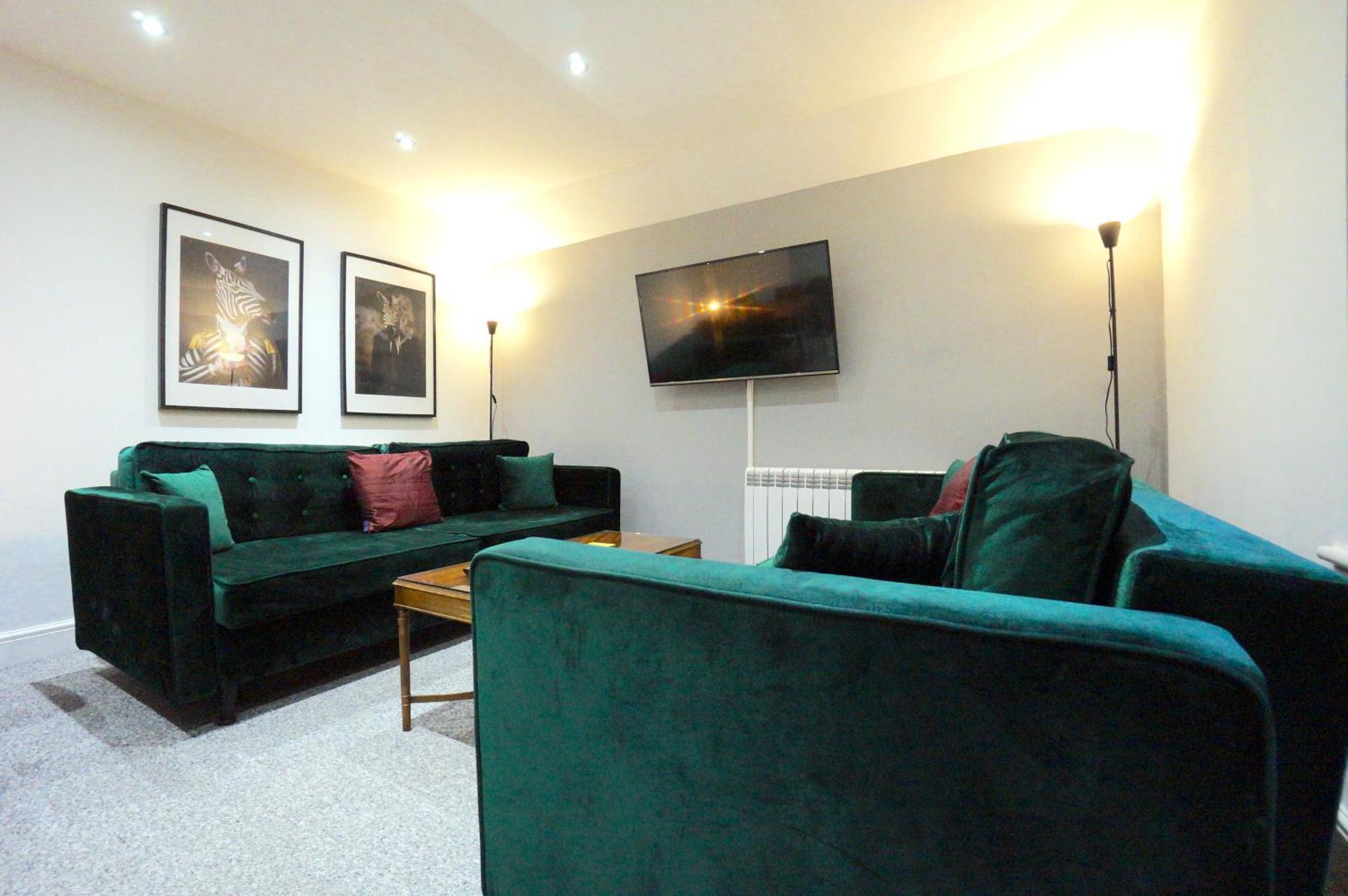 Premium Apartments Thatcham Broadway Esterno foto